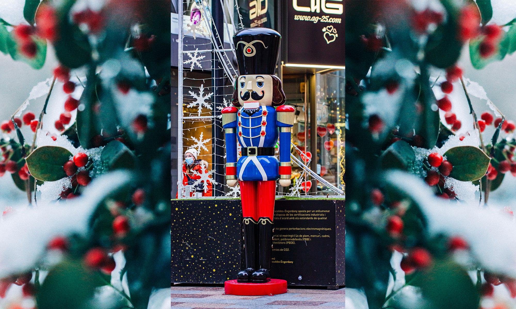 Christmas giant toy soldiers